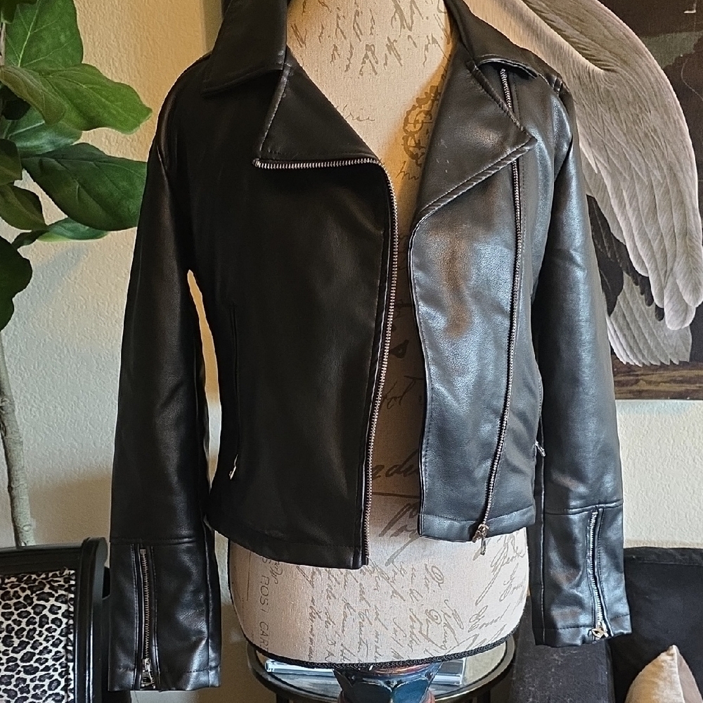 Ashley By 26 International Black Leather Jacket - Picture 4 of 7